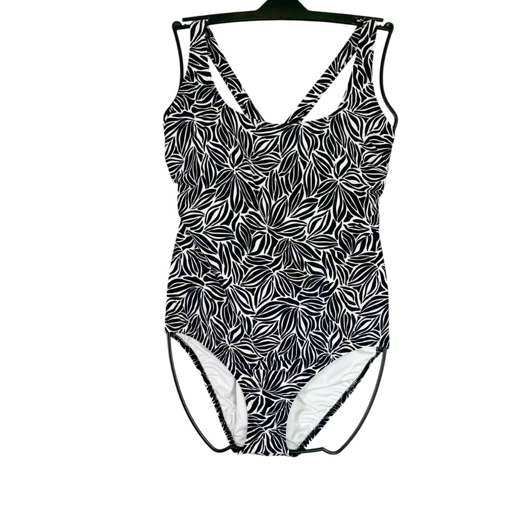 Lands End tugless x-back one piece swimsuit